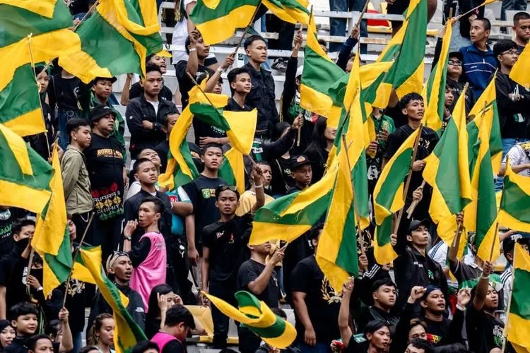 GBT Penuh, Bonek Kecewa Lagi! Rekor Penonton Tertinggi, Tapi Persebaya Kembali Kalah!