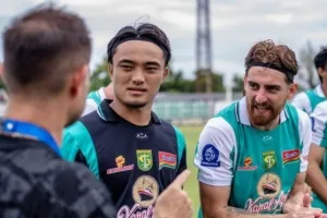Ernando Ari Dipuji Paul Munster, Kiper Persebaya Bikin Lini Serang Bhayangkara Kewalahan