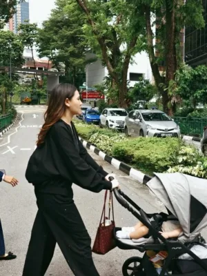 10 Foto Aaliyah Massaid dan Thariq Liburan ke Singapura dengan Arash