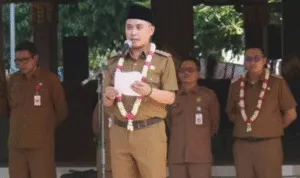 Bupati Mojokerto Al Barra