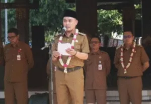 Bupati Mojokerto Al Barra