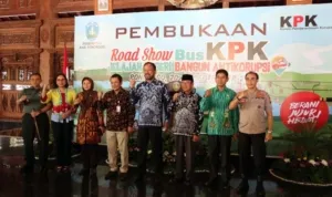 Bus KPK sampai di Ponorogo 1