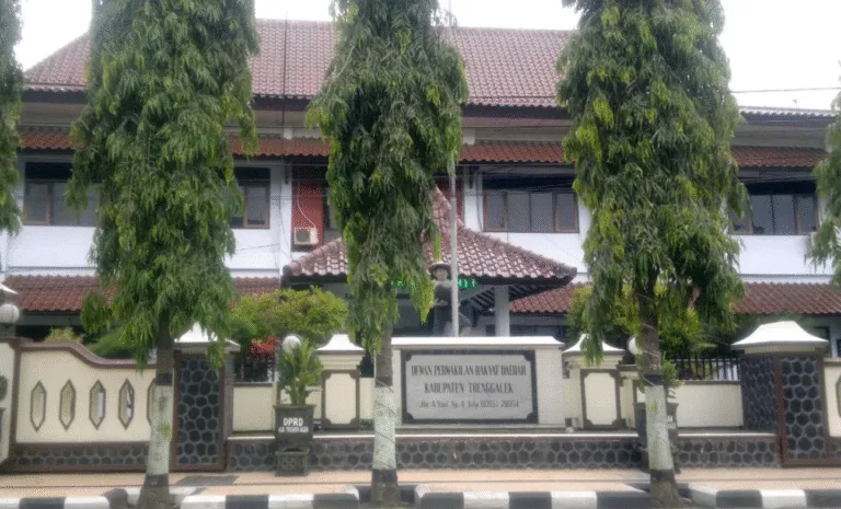 dprd trenggalek