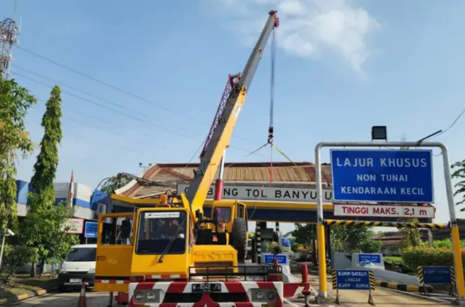 Peristiwa Kecelakaan di Gerbang Tol Banyu Urip 1 Gerbang Tol Banyu Urip