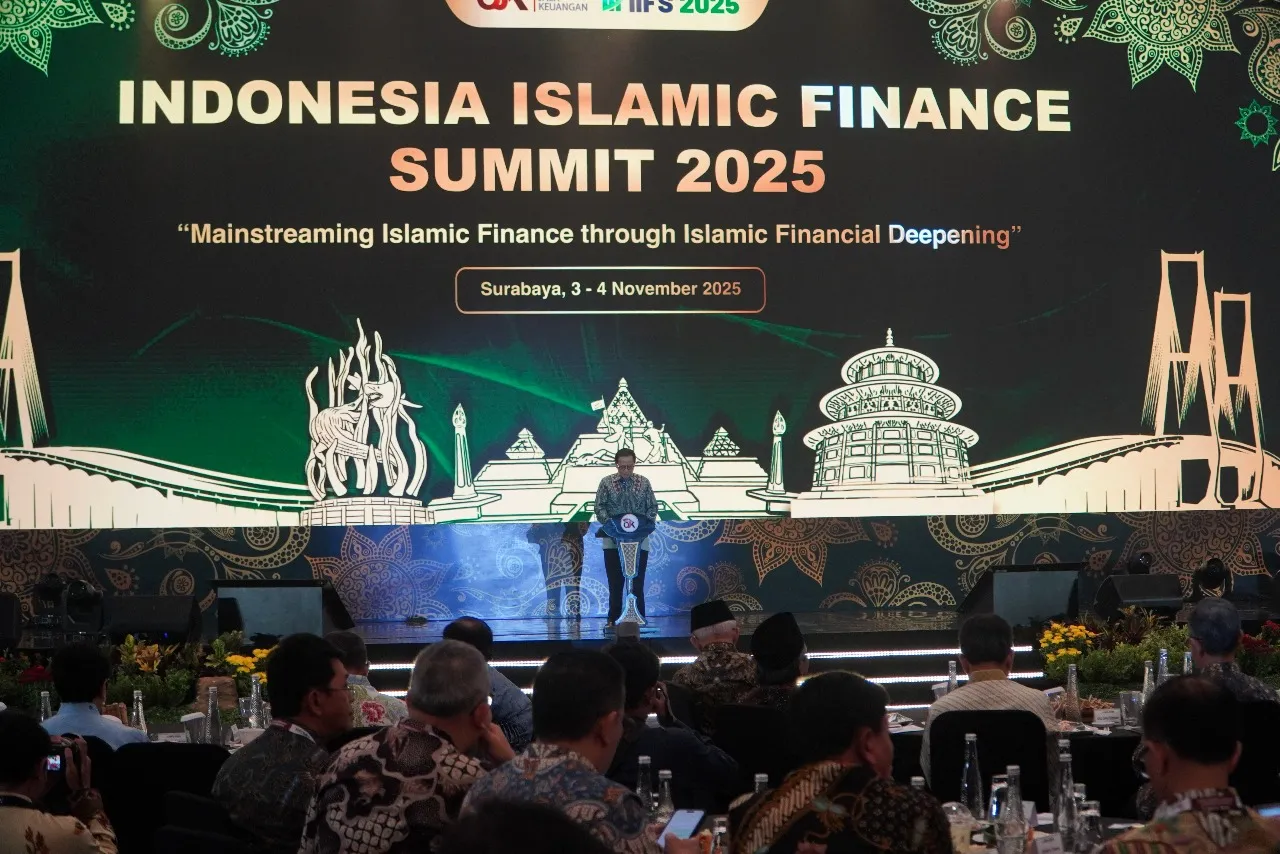Indonesia Islamic Finance Summit 2025: Pegadaian Kanwil XII Surabaya Dukung Penguatan Keuangan Syariah 1 Indonesia Islamic Finance Summit 2025: Pegadaian Kanwil XII Surabaya Dukung Penguatan Keuangan Syariah