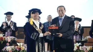 ITS Anugerahkan Penghargaan Sepuluh Nopember untuk SBY di Dies Natalis ke-65