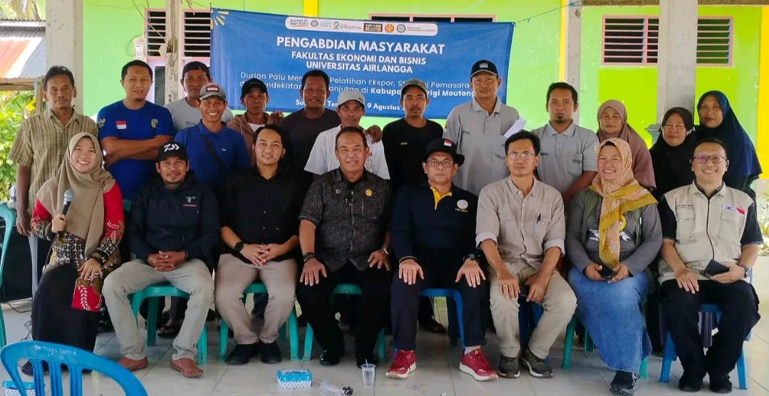 “Durian Palu Mendunia”: FEB UNAIR Bekali Petani Sulawesi Tengah dengan Pelatihan Ekspor, Strategi Pemasaran, dan Pendekatan Berkelanjutan 1 “Durian Palu Mendunia”: FEB UNAIR Bekali Petani Sulawesi Tengah dengan Pelatihan Ekspor, Strategi Pemasaran, dan Pendekatan Berkelanjutan