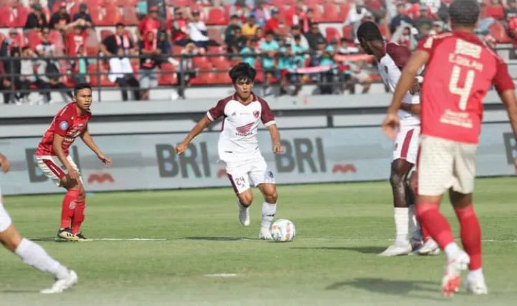 Bernardo Tavares, Pelatih Portugal yang Dicari Bonek untuk Selamatkan Persebaya?