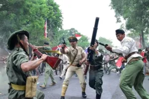 Parade Surabaya Juang 2025: Mengenang Kepahlawanan di Tengah Keramaian 1 Parade Surabaya Juang