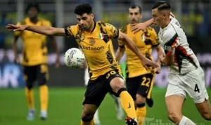 Pemain-depan-Inter-Milan-asal-Iran-99-Mehdi-Taremi-kiri-berebut-bola-dengan-bek-Venezia-Indonesia.jpg Sepak Bola U23 Asia 2026, Korea Selatan vs Iran
