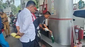 Polres Bondowoso Sidak SPBU Tindak Lanjuti Keluhan Masyarakat Terkait Pertalite