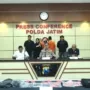 Polda Jatim Ungkap Sindikat Pencurian Bersenjata di Minimarket Lintas Provinsi