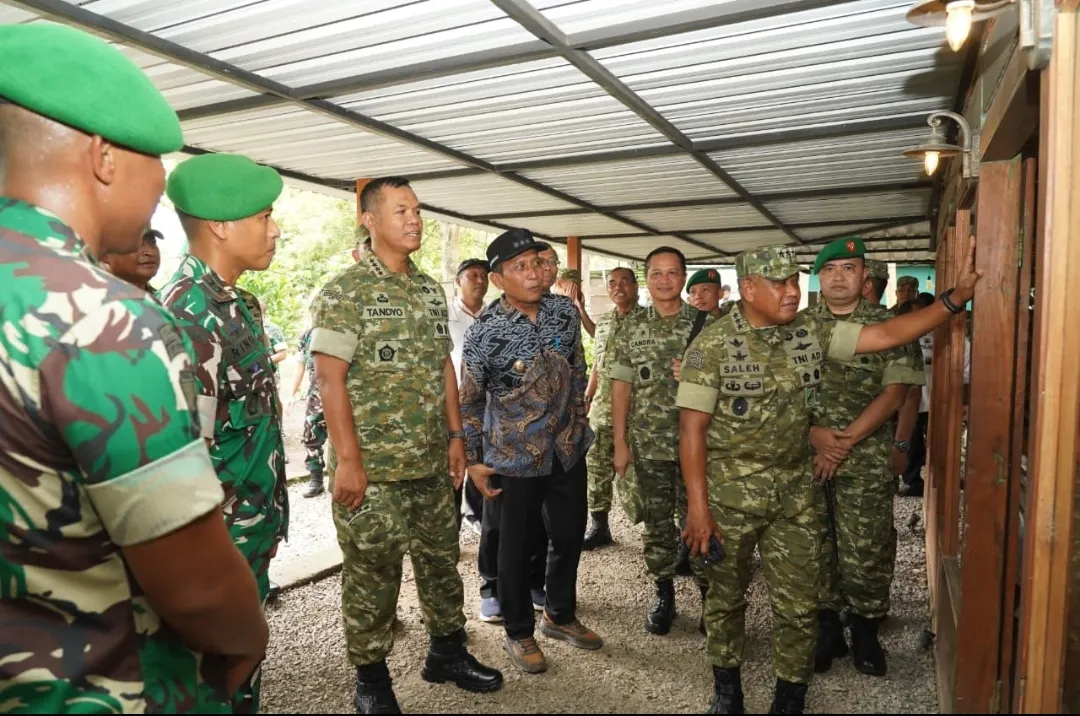 Wapang TNI Tinjau Pembangunan Satuan Baru dan KDKMP di Jajaran Kodam Brawijaya 1 Wapang TNI Tinjau Pembangunan Satuan Baru dan KDKMP di Jajaran Kodam Brawijaya