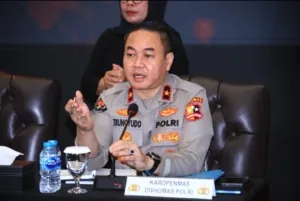 Polri Tegaskan Tidak Ada Rangkap Jabatan: Anggota yang Ditugaskan di Instansi Pusat Dialihkan dari Jabatan di Internal Polri