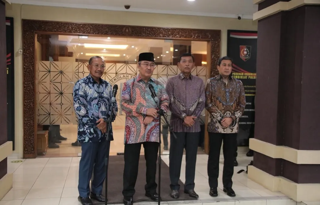 Audiensi Komisi Percepatan Reformasi Polri Dengan Organisasi Kelompok Masyarakat 1 Audiensi Komisi Percepatan Reformasi Polri Dengan Organisasi Kelompok Masyarakat