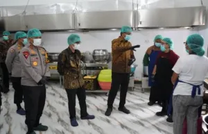 Tinjau Dapur SPPG Polda Sulteng, Menteri Hukum Puji Standar Kualitas Layak Jadi Contoh
