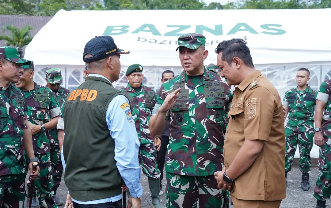 Pangdam V Brawijaya Tegaskan Kesiapan Pasukan Tangani Dampak Erupsi Semeru Secara Menyeluruh
