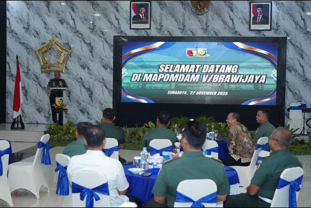 Pangdam V/Brawijaya Dampingi Danpuspomad Tinjau Penguatan Fasilitas Pomdam di Surabaya