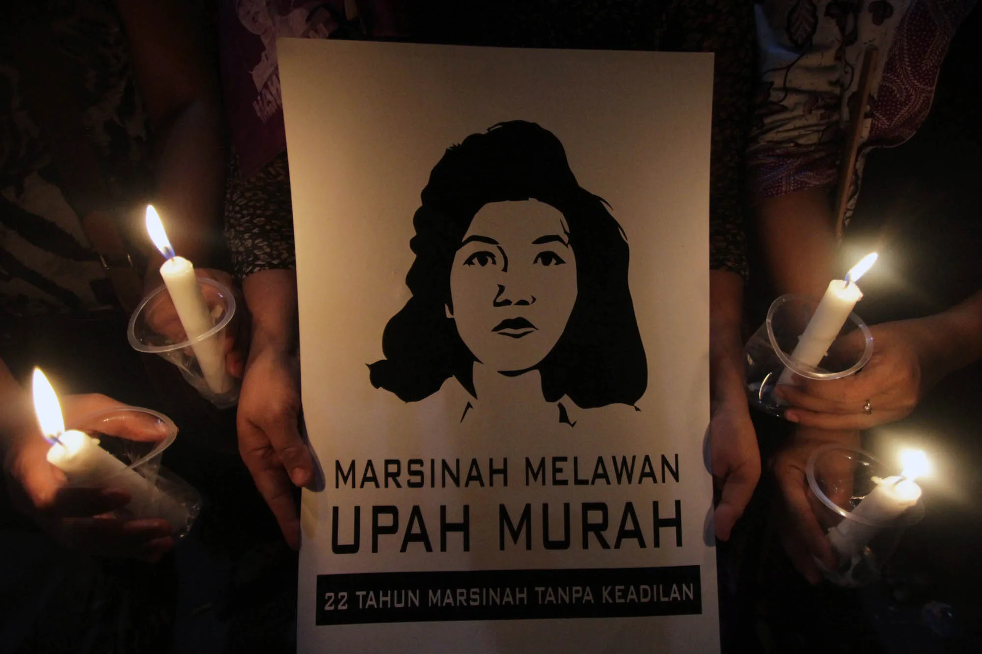 Jejak Marsinah di Kampung Halamannya Nganjuk: Keluarga Tidak Mengubah Kamar yang Pernah Dia Impikan 1 Jejak Marsinah di Kampung Halamannya Nganjuk: Keluarga Tidak Mengubah Kamar yang Pernah Dia Impikan