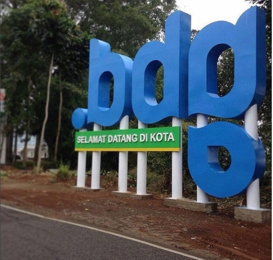 Mengapresiasi Kreativitas, Bandung Maju Menuju Kota Kreator 1 Mengapresiasi Kreativitas, Bandung Maju Menuju Kota Kreator