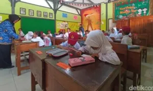 Dinas Pendidikan Blitar Dispendik Surabaya,