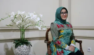 Ning Rini Indriyani parade Surabaya Juang 2025