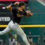 Pemain Pittsburgh Pirates Alami Cedera Aneh yang Menarik Perhatian di Tahun 2025