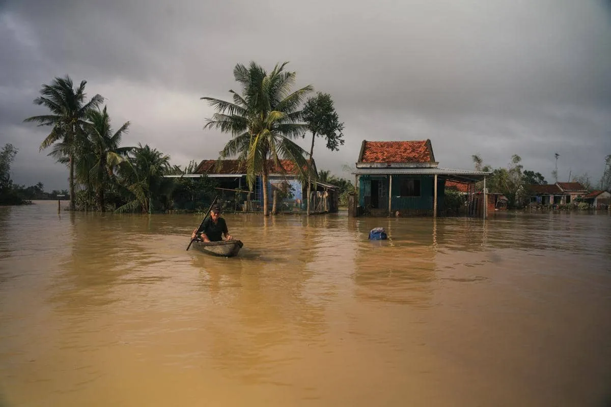 Banjir di Jember Akibat Meluapnya Sungai Curah Ampel: Ratusan Rumah Terendam, Aktivitas Warga Terganggu 1 Banjir di Jember Akibat Meluapnya Sungai Curah Ampel: Ratusan Rumah Terendam, Aktivitas Warga Terganggu