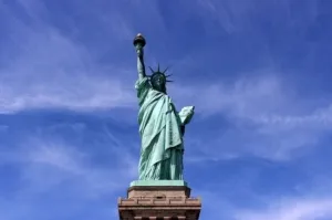 Patung Liberty di Brasil Tinggi 24 Meter Runtuh, Jadi Sorotan Pasca-Badai Dahsyat