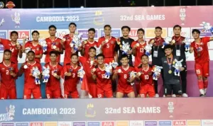 20230517_-_Presiden_Apresiasi_Kemenangan_Timnas_Sepak_Bola_Indonesia_di_SEA_Games_2023.jpg 20230517 Presiden Apresiasi Kemenangan Timnas Sepak Bola Indonesia di SEA Games 2023