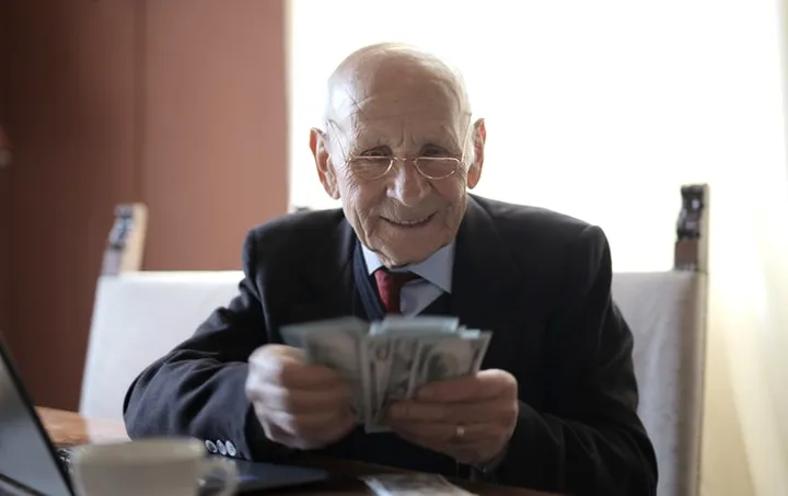 Aturan Baru Bantuan Sosial: Tiga Kelompok Ini Dijamin Seumur Hidup, KPM Produktif Dibatasi