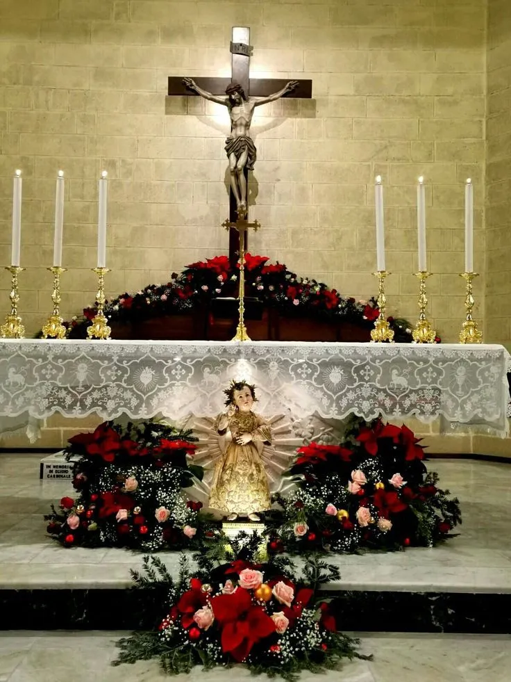 Makna Simbolis Warna Liturgi dalam Perayaan Natal 2025 1 Makna Simbolis Warna Liturgi dalam Perayaan Natal 2025