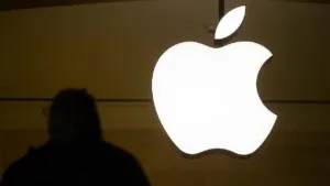 Dua Mata Pisau: Keputusan Apple Menggunakan eSIM di iPhone Lipat