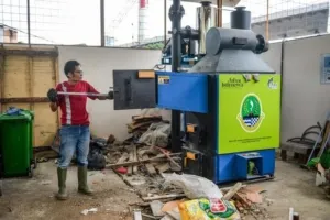 Nasib proyek sampah jadi energi: Dibatalkan MA, dihidupkan Danantara