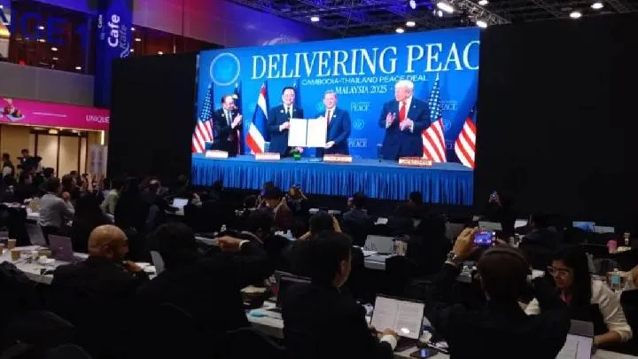 Kamboja: Thailand Tetap Serang Meski Trump Hubungi 1 Kamboja: Thailand Tetap Serang Meski Trump Hubungi