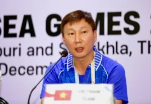Gol Kontroversial Bawa Kemenangan Vietnam di Laga Pembuka SEA Games 2025, Kim Sang-sik Yakin Tak Offside