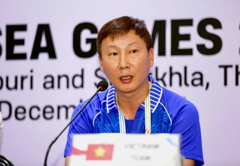 Gol Kontroversial Bawa Kemenangan Vietnam di Laga Pembuka SEA Games 2025, Kim Sang-sik Yakin Tak Offside