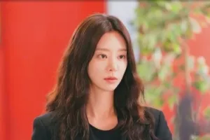 Berperan jadi guru SMA, bagaimana kisah Lee Joo Bin di drama baru Spring Fever?