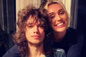 Cinta Miley Cyrus dan Maxx Morando yang baru bersemi!