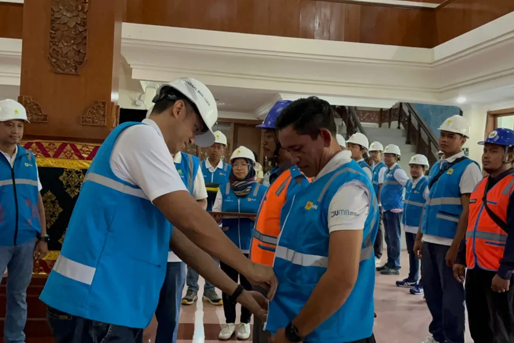 PLN Bali Kirim Relawan Bantu Pemulihan Listrik Sumatera dan Aceh 1 PLN Bali Kirim Relawan Bantu Pemulihan Listrik Sumatera dan Aceh