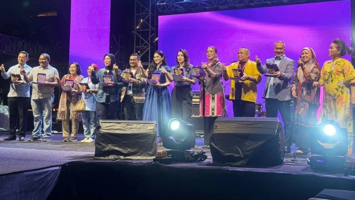 Ratusan Musisi Timur Menggebrak GOR Soemantri