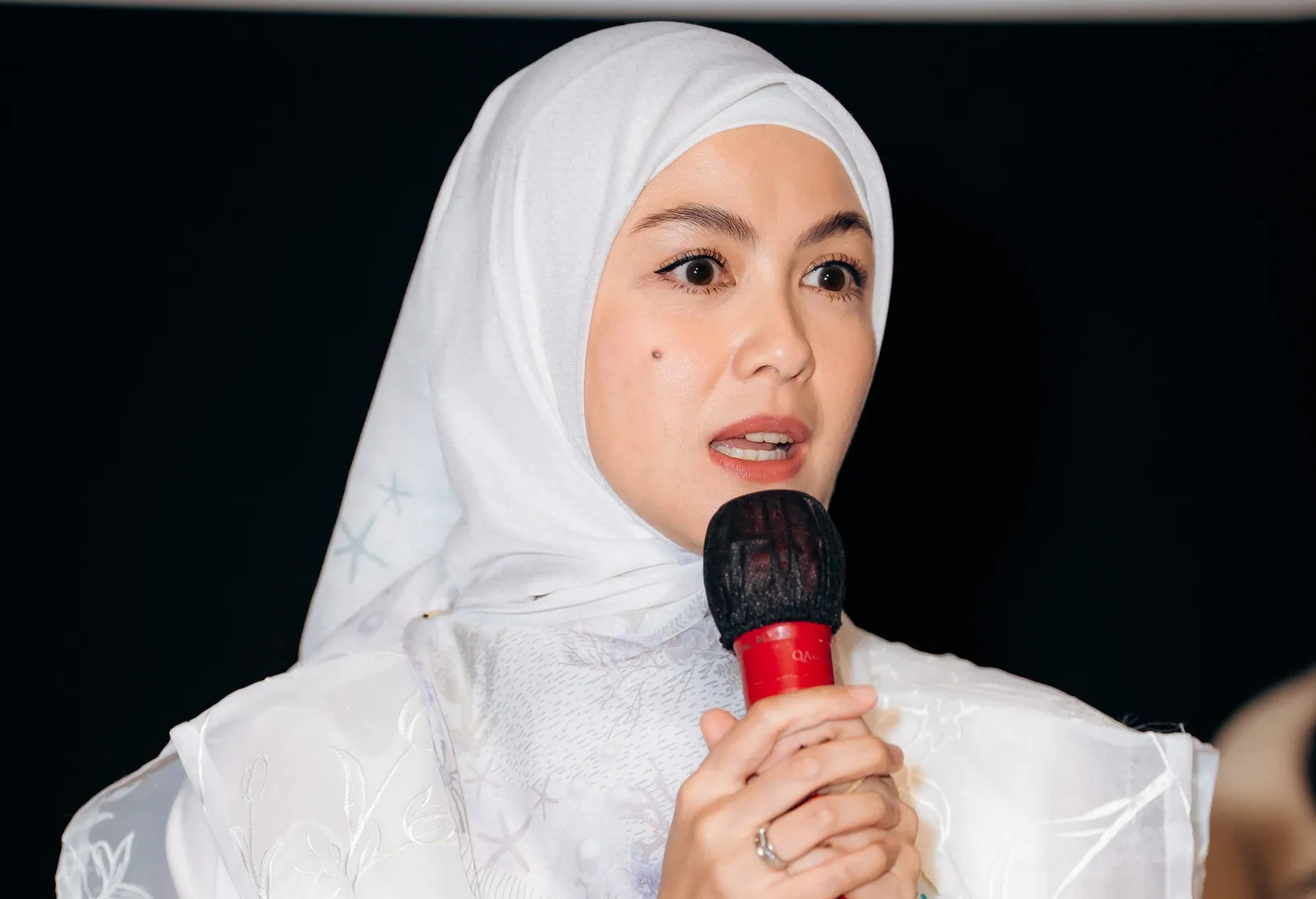 Tuhan, Dengarkah Kau Aku? Revalina S Temat Hadapi Ujian Berat 1 Tuhan, Dengarkah Kau Aku? Revalina S Temat Hadapi Ujian Berat