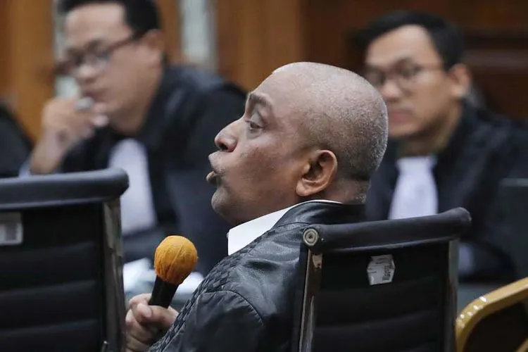 Ahmad Riyadh Tetap Pimpin Asprov PSSI Jawa Timur, Pemilihan Ketua Baru Ditunda 1 Ahmad Riyadh Tetap Pimpin Asprov PSSI Jawa Timur, Pemilihan Ketua Baru Ditunda