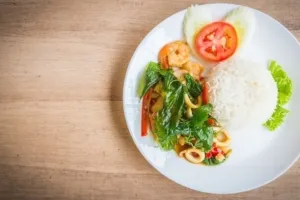 10 Restoran Lezat di Sekitar Stasiun Cipunagara Subang yang Harus Dicoba