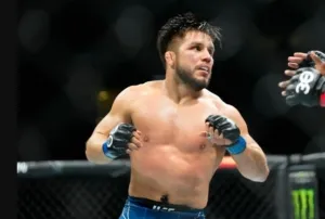 Jika Ikuti Jejak Khabib, Henry Cejudo Percaya Karier Lebih Cemerlang