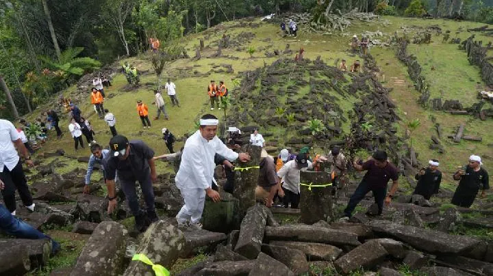 Dedi Mulyadi Mulai Rekonstruksi Situs Gunung Padang