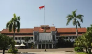 Pemkot Surabaya Buka Posko Bantuan Eri-Armuji ,Kota Surabaya, DPRD