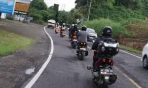 Berkendara touring zsdvas