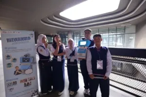 Ciptakan Robot Pendamping Anak Autisme, Empati Lima Siswa SMPN 1 Surabaya Tembus Ajang Sains Internasional