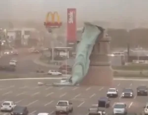 Patung Liberty di Brasil hancur